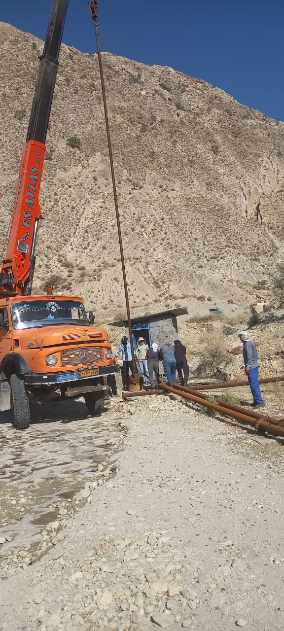 تعویض پمپ چاه، دبی آب شرب روستای رودفاریاب دشتستان را افزایش داد