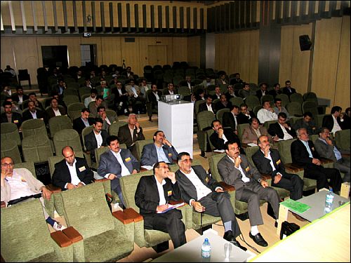 در سومین گردهمائی مشترک معاونین مالی و پشتیبانی شرکت های آب و فاضلاب شهری و روستایی  سراسر کشور عملکرد شاخص های مالی شرکت ها بررسی شد.