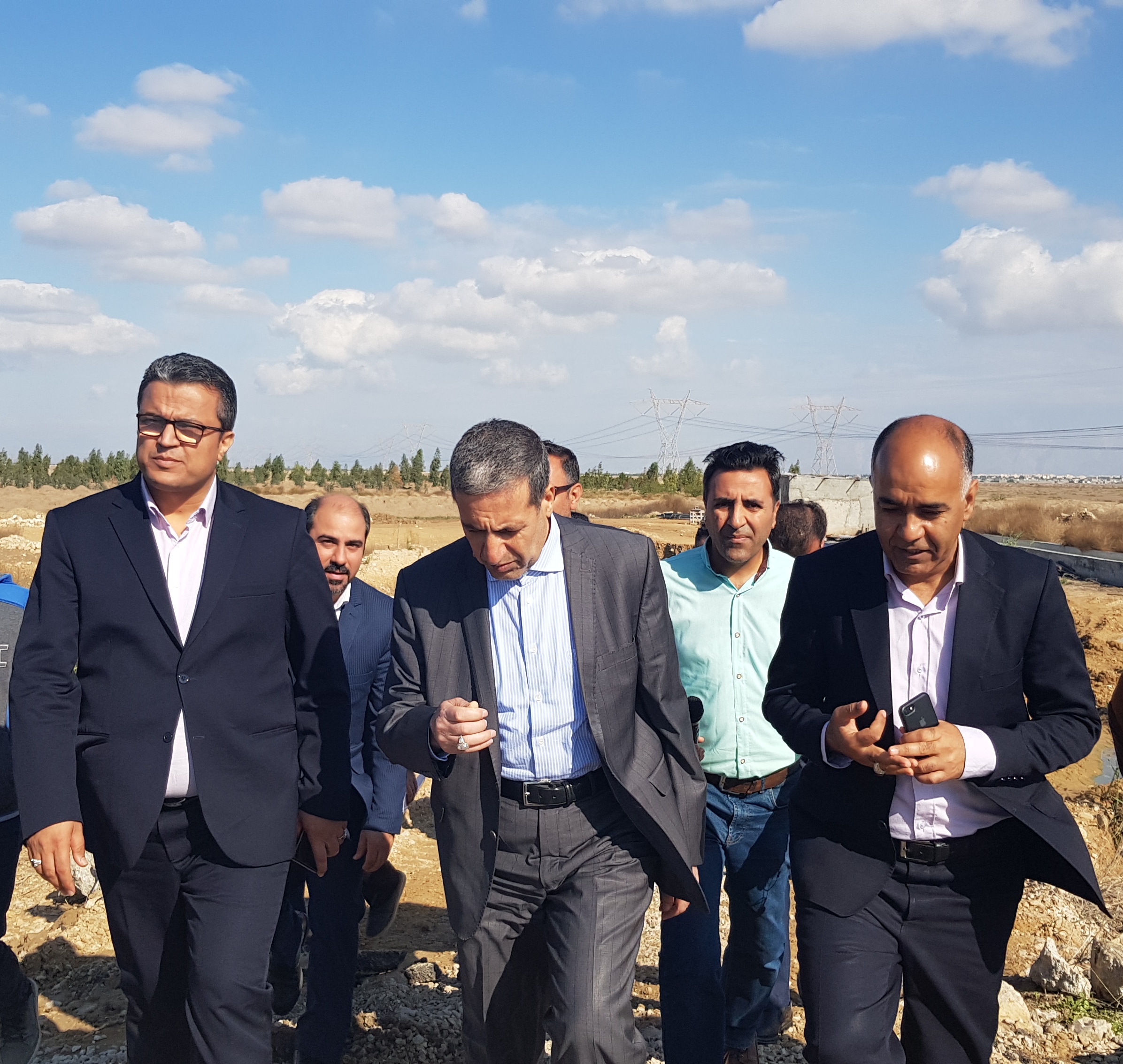 استاندار بوشهر روند اجرایی طرح شبکه فاضلاب بوشهر را مورد بررسی قرار داد 