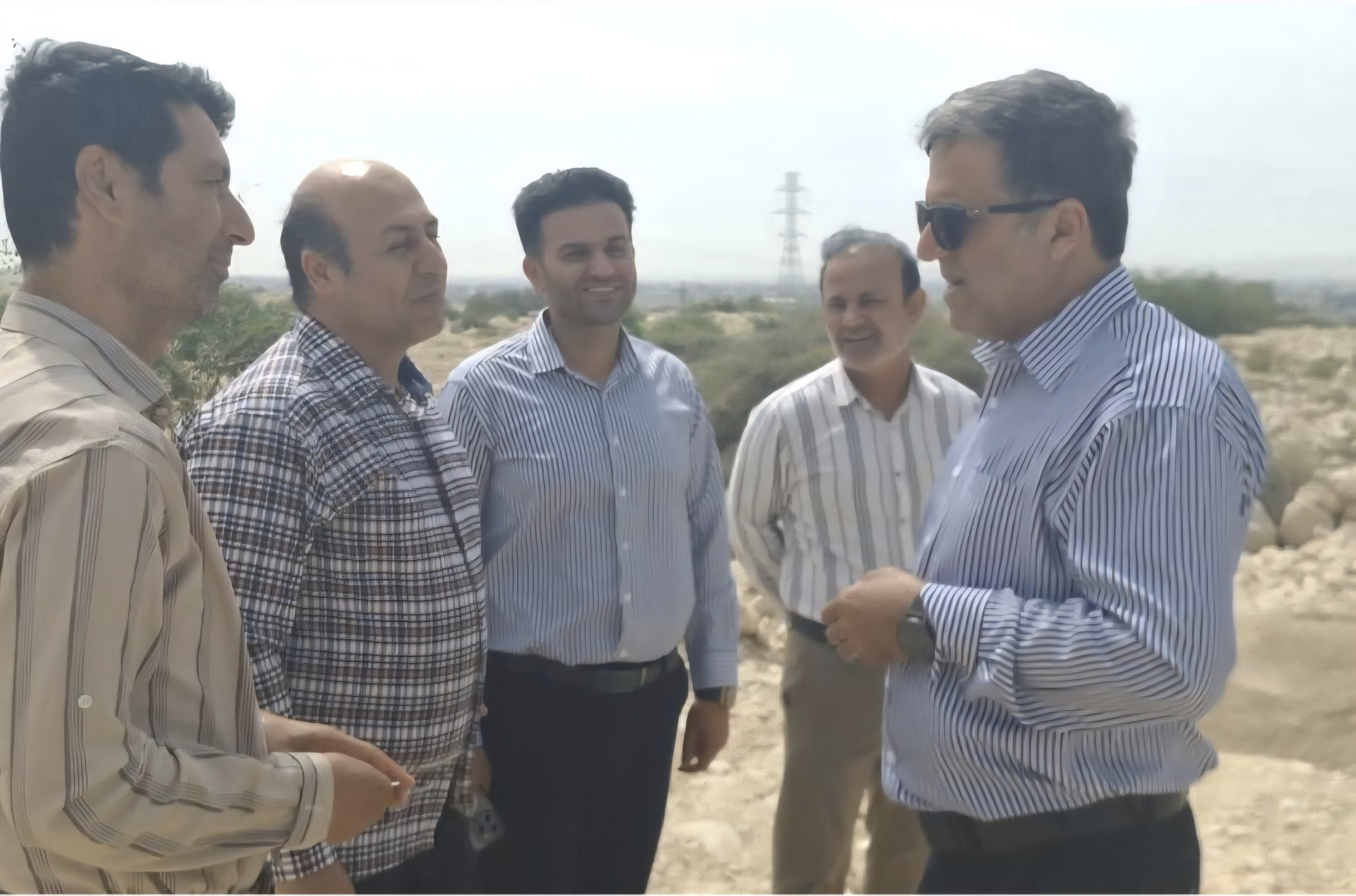 اجرای خط انتقال  آب و برق چاه آبرسانی آبدان شتاب می‌گیرد