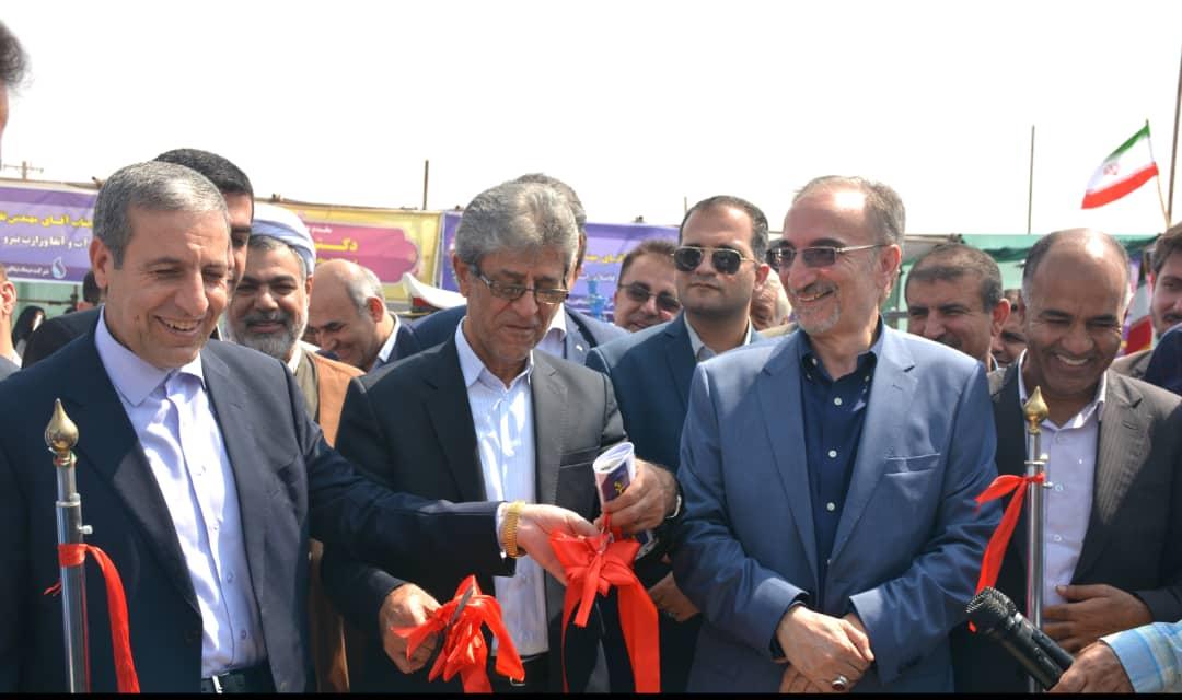 با حضور معاون وزیر نیرو و استاندار بوشهر پروژه 11 حلقه چاه و احداث خط انتقال برازجان افتتاح شد